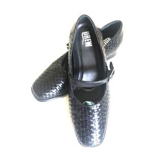Extra Wide Width Woven Leather Vintage Style Shoes